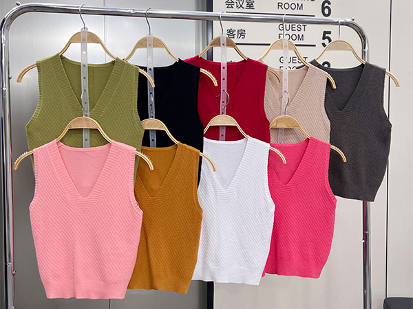 Knitting method of wool vest v neckline sweater
