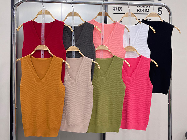 What is the overview of V-neck knitted vest XK9144-L 